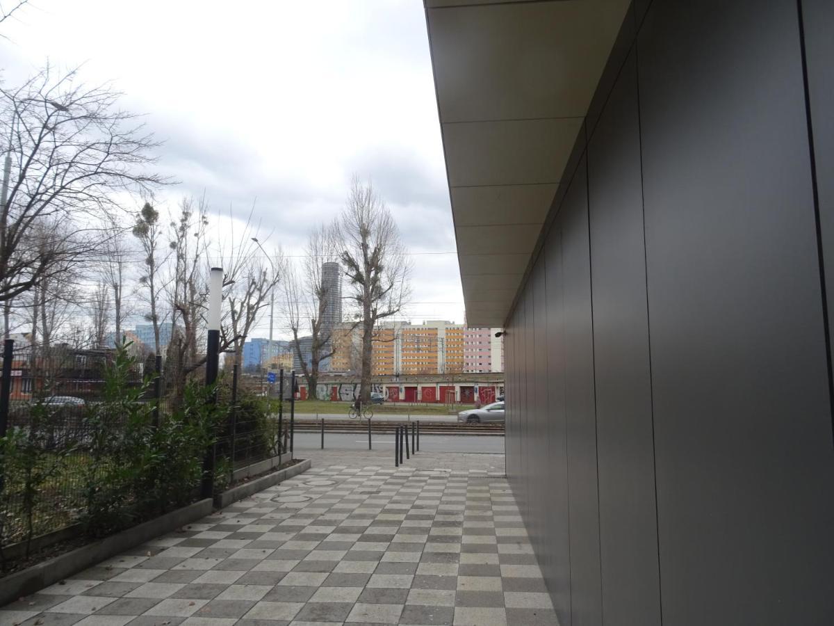 W Centrum, Garaz I Jakuzzi W Cenie Apartment *